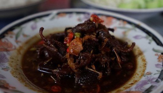 Pengalaman Pertama Makan Daging Biawak di Bandar Lampung