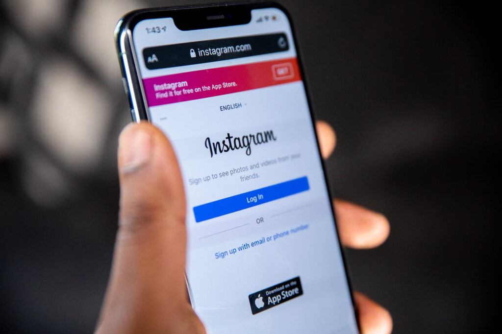Ciri-ciri Akun yang Menggunakan Jasa Like Instagram yang Perlu Kamu Ketahui