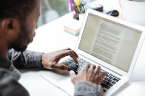 Cara Memperbarui Microsoft Word di Laptop