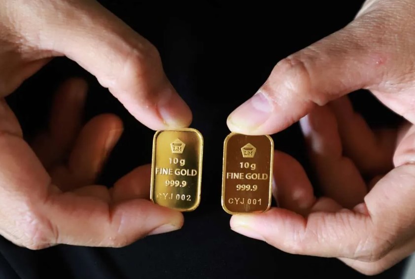 Harga Emas Antam Mendadak Turun Jelang Pidato Bos The Fed, Ada Apa